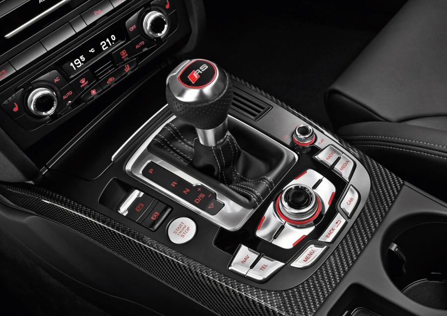 Детали интерьера Audi RS4 Avant (B8, 8K) 2012 года  (WW) (фото 78 из 114)